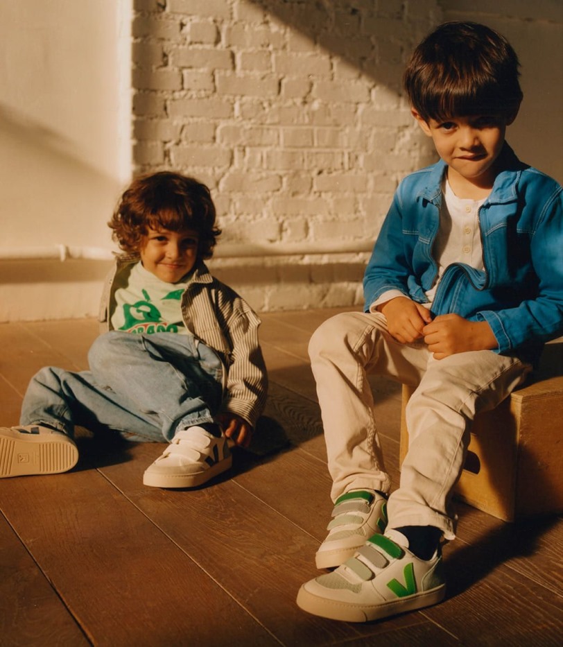 Veja Krómmentes Bőr Fehér Abszint Multico Kollekció