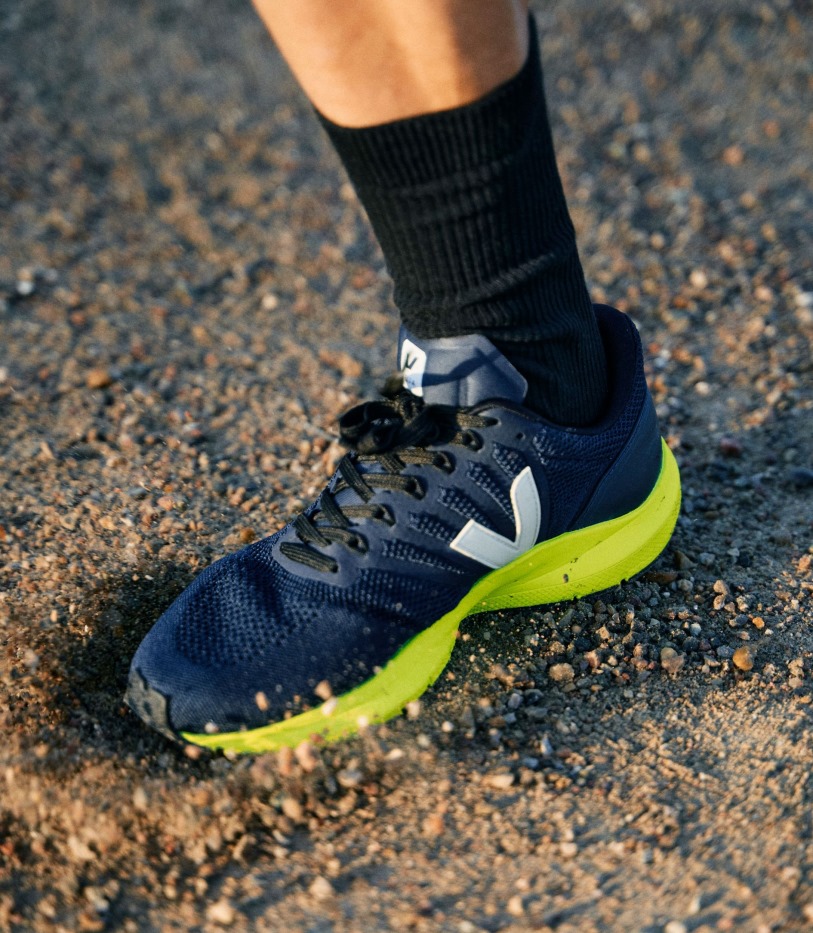 Kollekció Lt V-kötött Fekete Kaki Jaune Fluo Veja