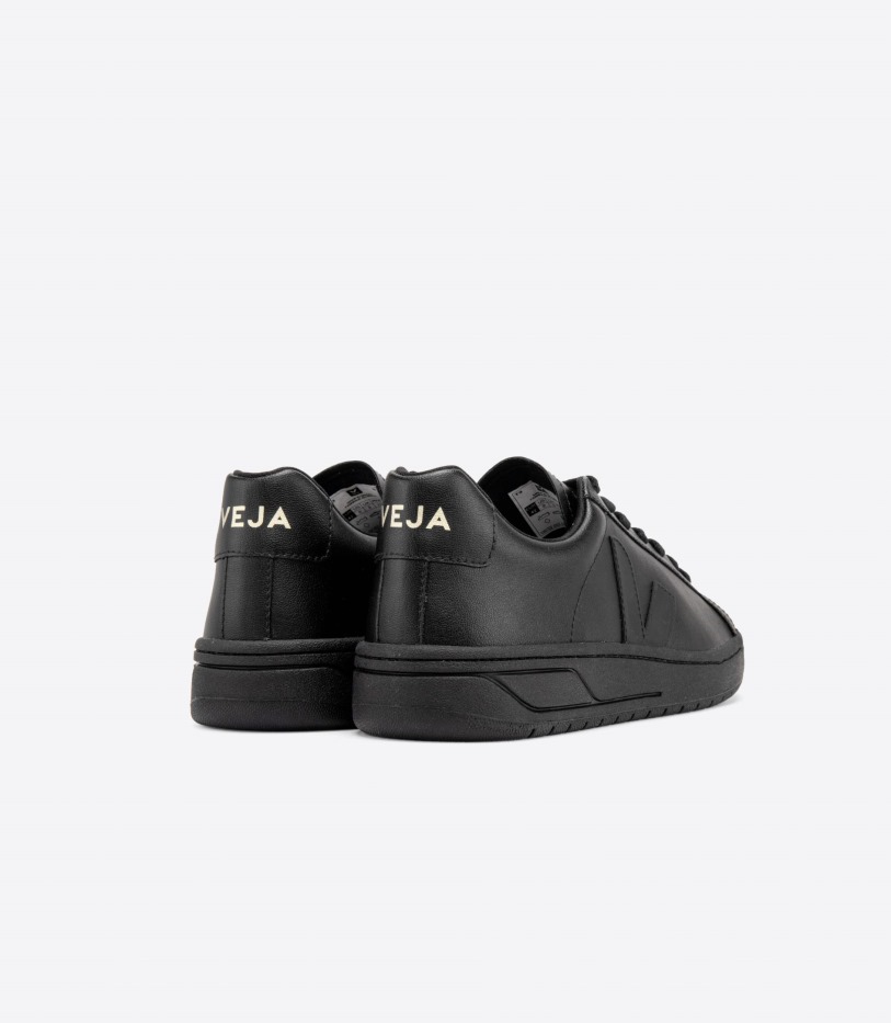 Cwl Full Black Veja