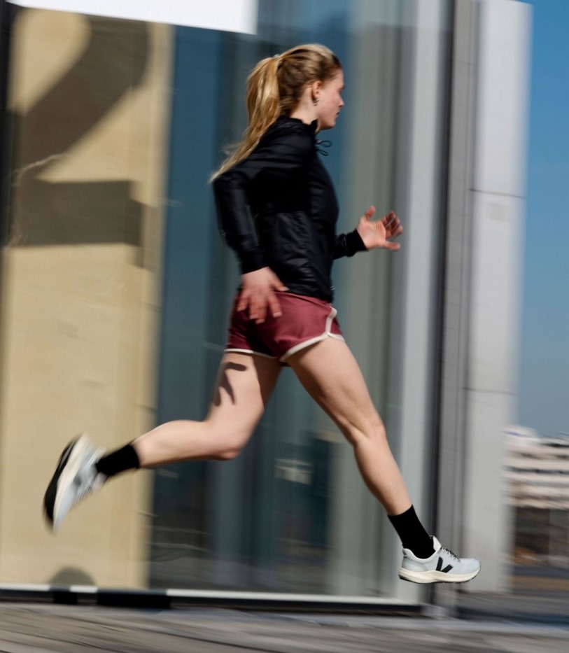 Veja V-Knit Polar Black Collection