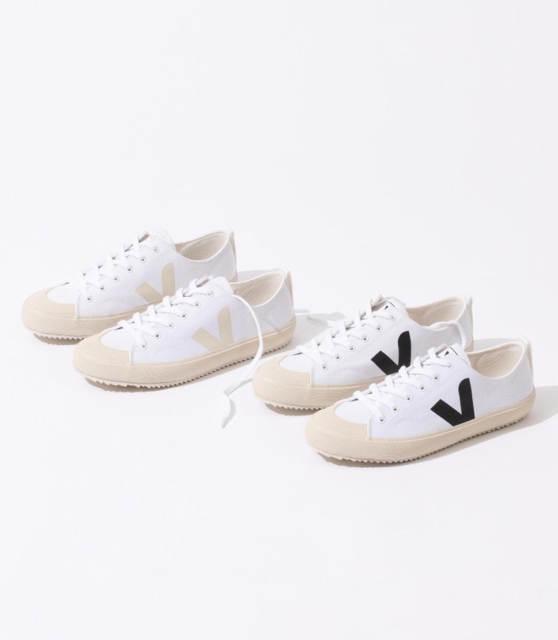 Veja Collection Canvas White Black