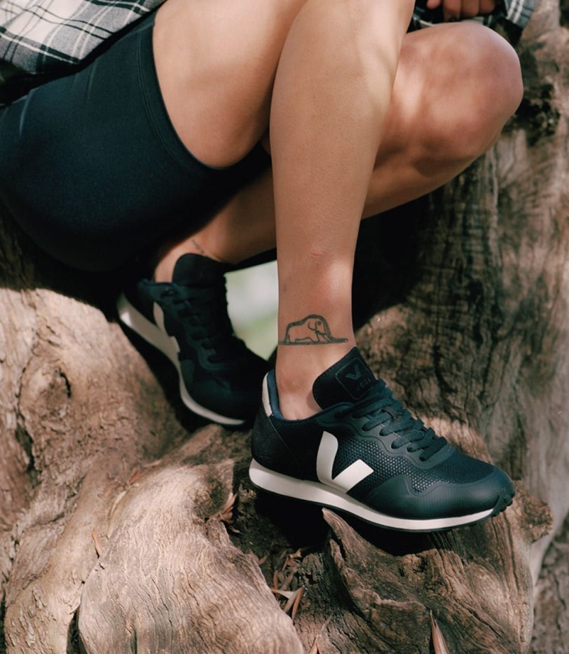 Rt B-Mesh Black White Natural Veja Premium