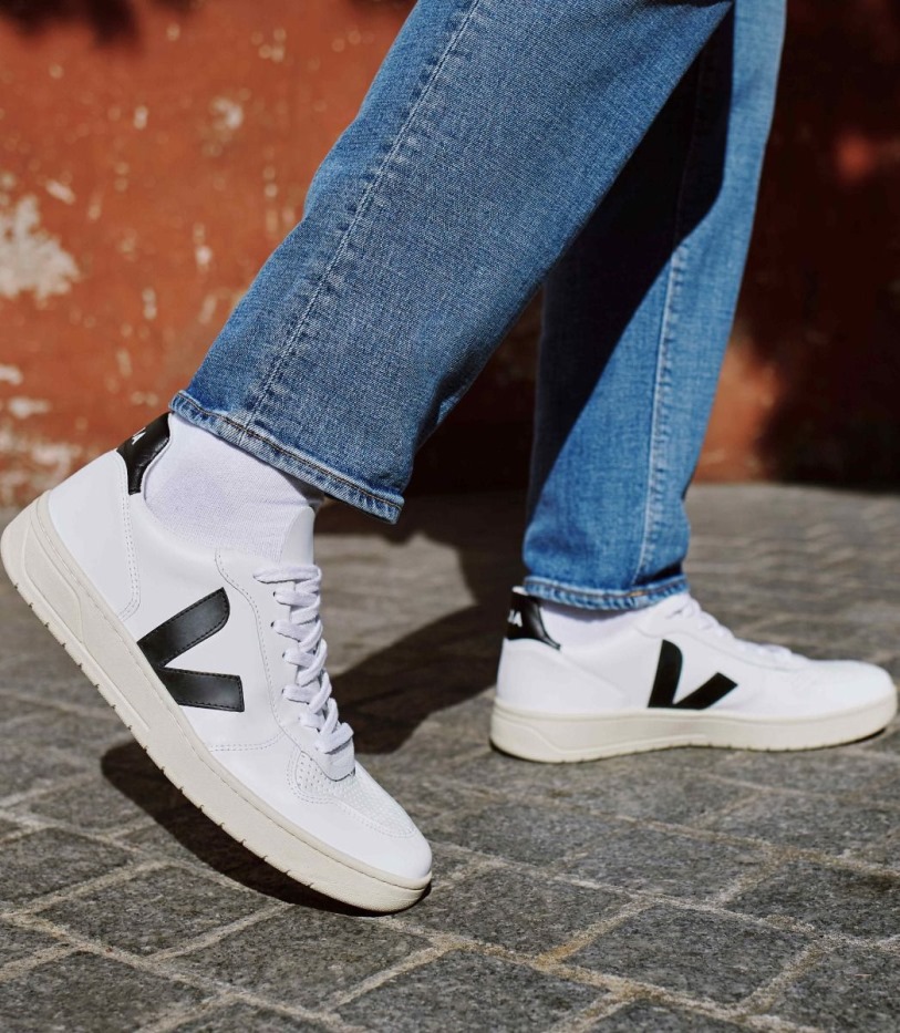 Veja Leather White Black