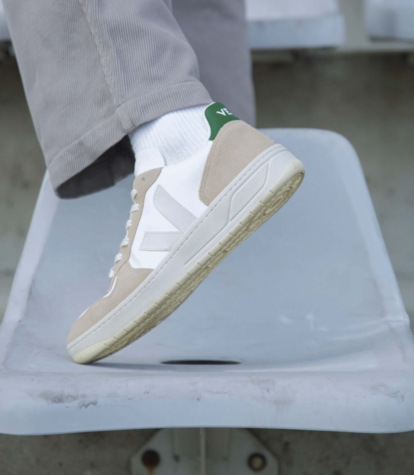 Veja Series Chromefree Leather White Sahara Emeraude