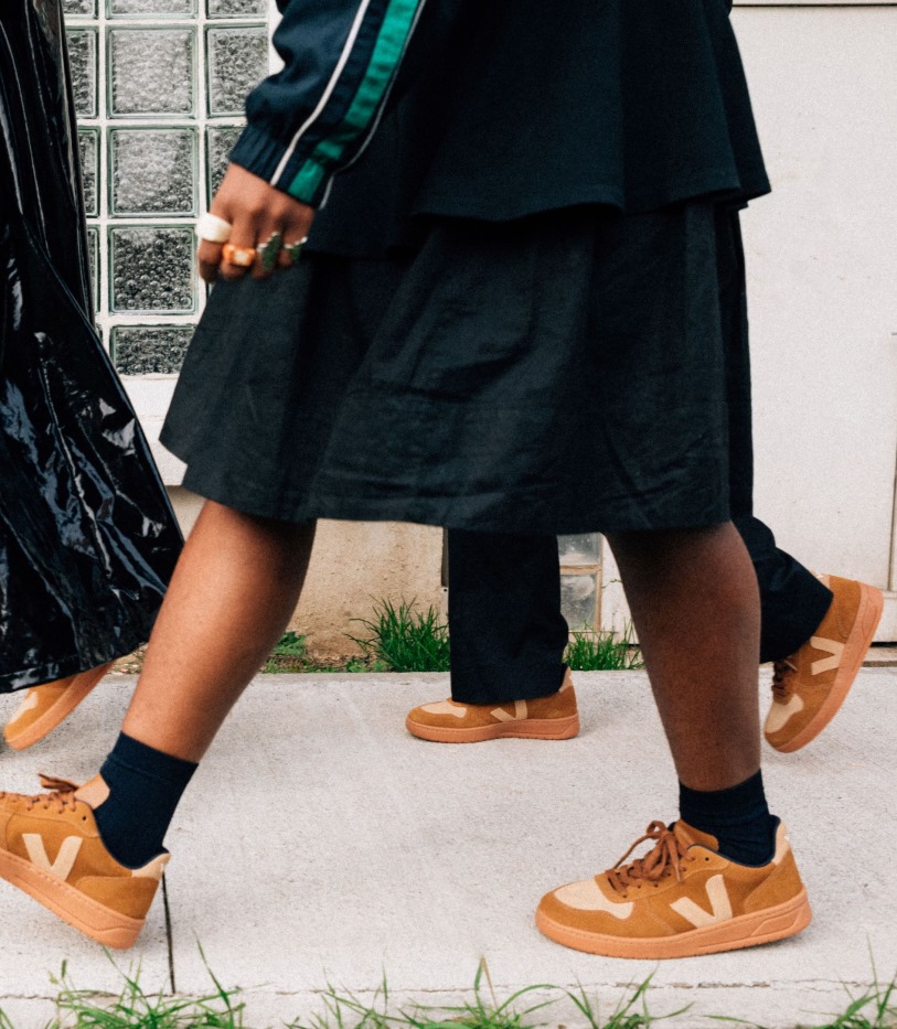 Veja Suede Camel Desert Perfect