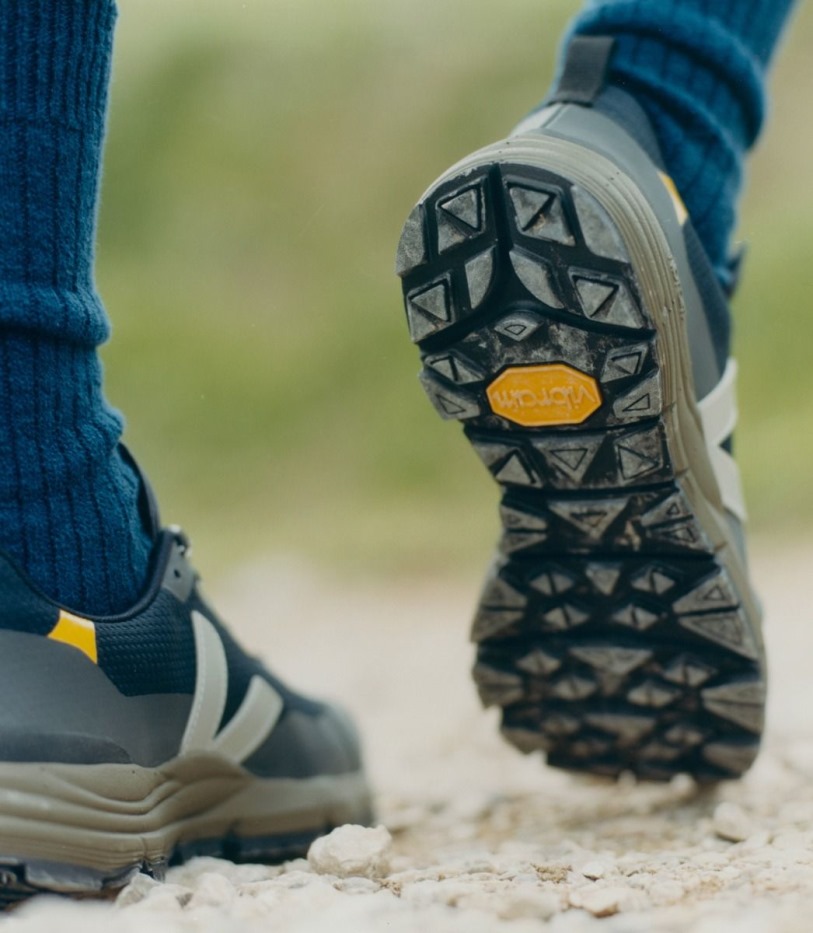 Alveomesh Black Oxford Grey Tonic Veja