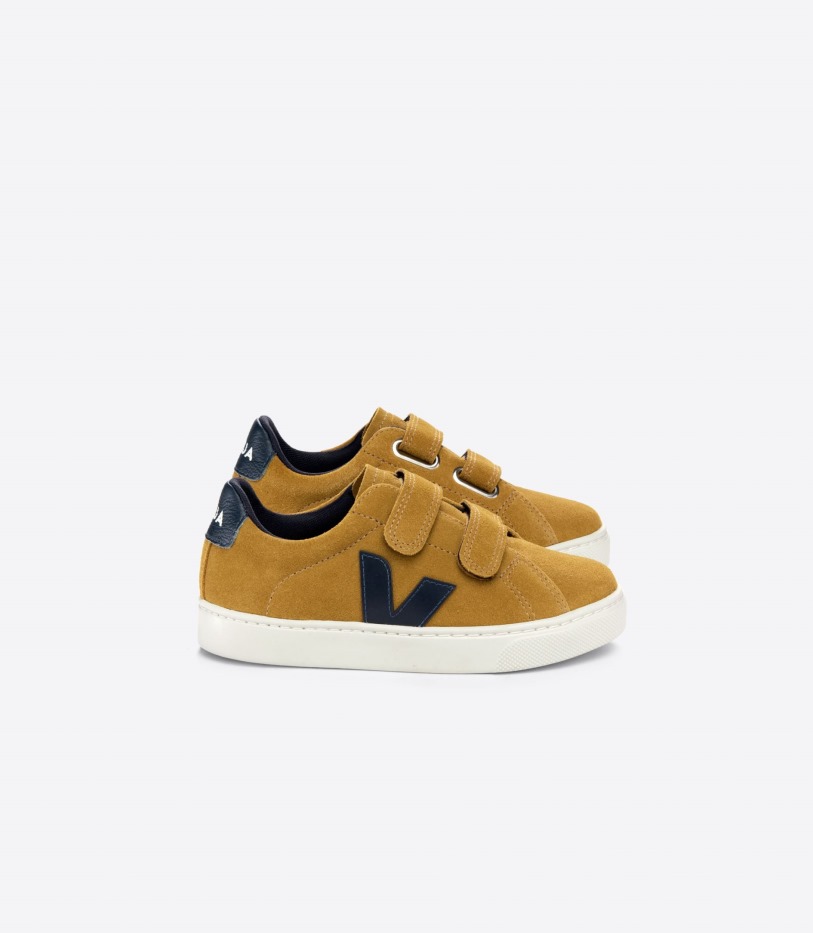 Special Veja Suede Camel Nautico