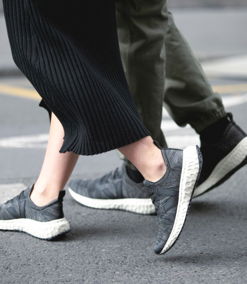 Veja V-Knit Mix Grey Black Perfect