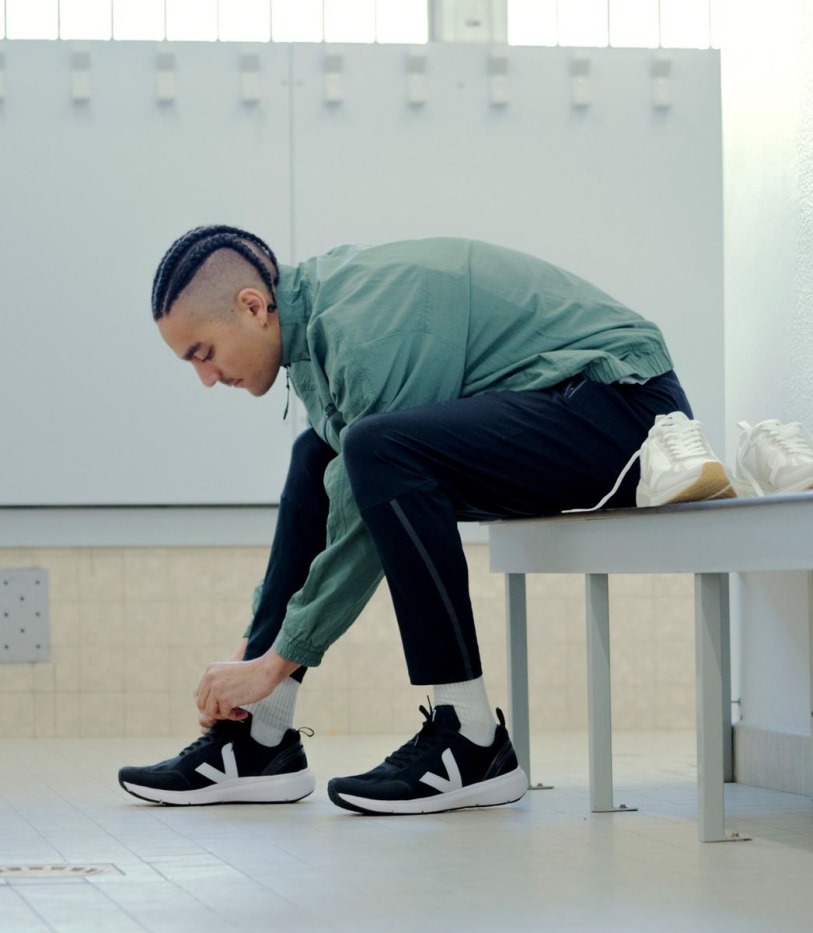 Veja Perfect 2 Alveomesh Black Pierre