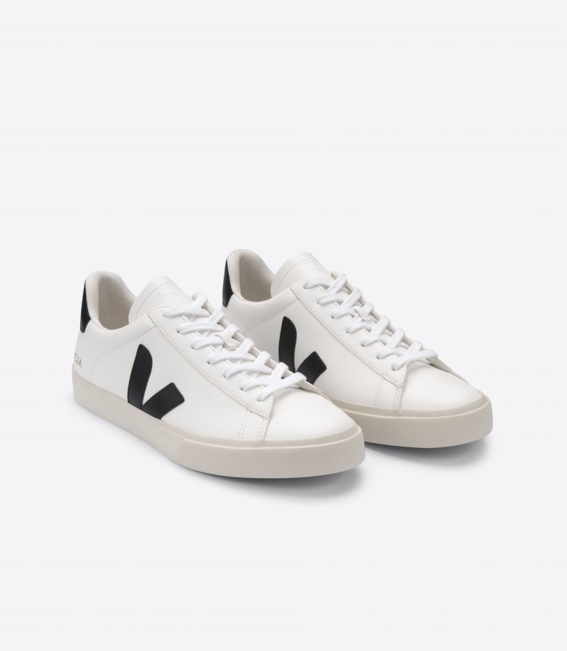 Collection Veja Chromefree Leather White Black