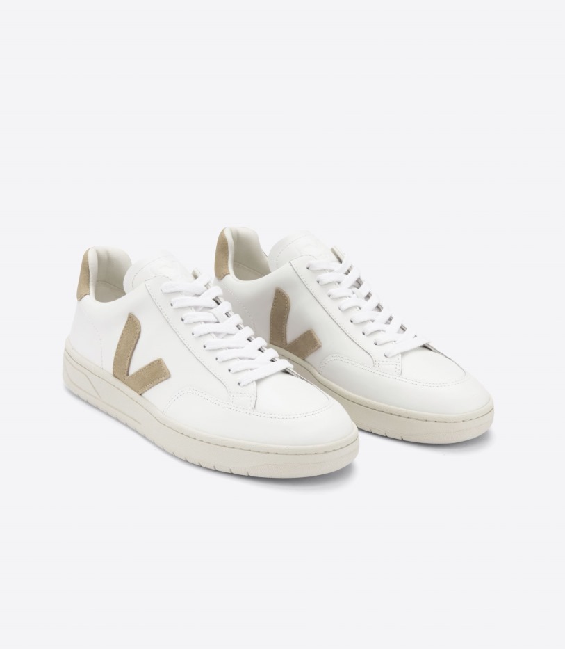 Leather White Dune Veja