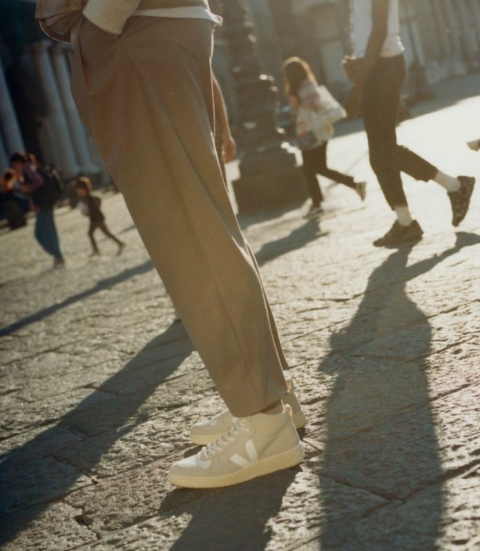 Lásd V-15 Nubuk Természetes Fehér